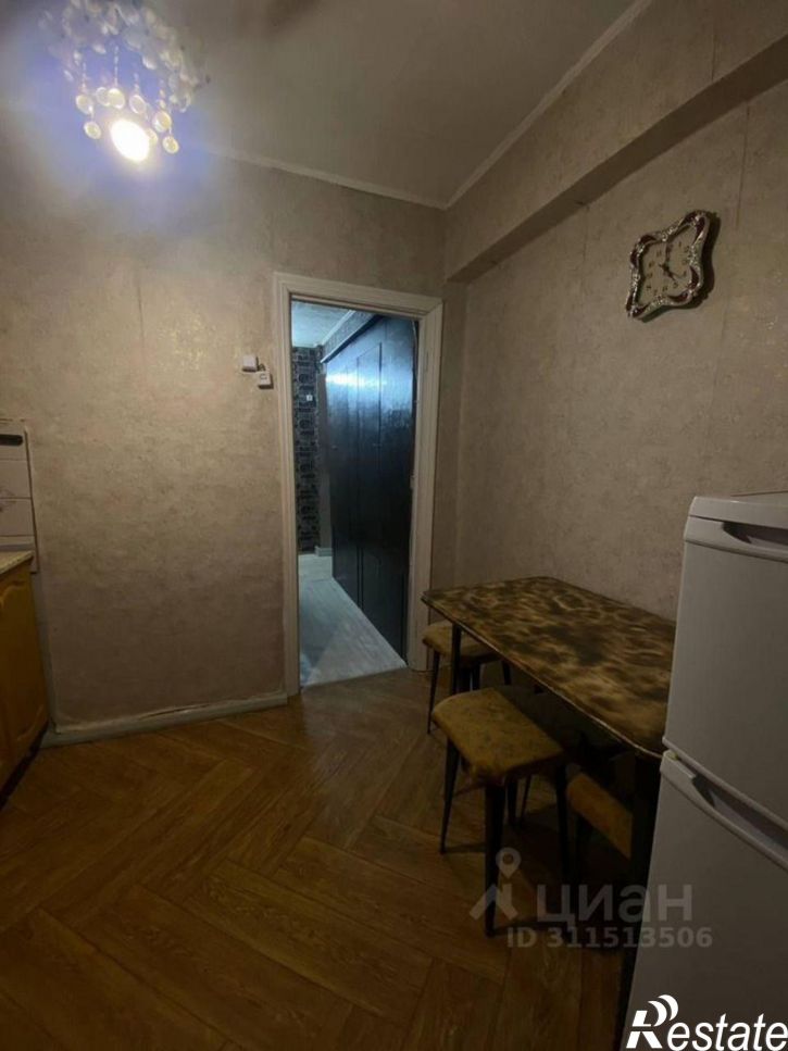 3-комн квартира ул Пирятинская, 4,  д. 4