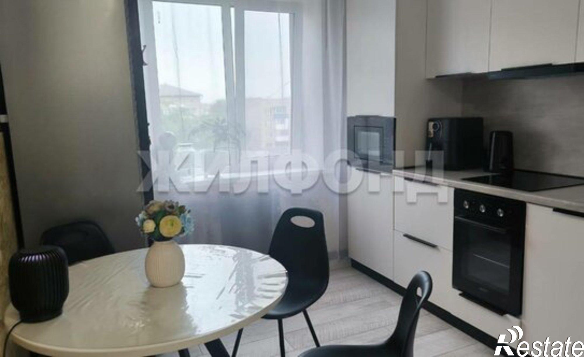 Купить квартиру за 5 600 000 рублей на Пирятинская улица, 17А