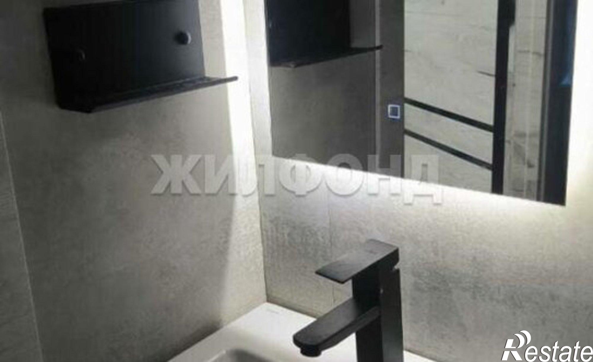 Купить квартиру за 5 600 000 рублей на Пирятинская улица, 17А