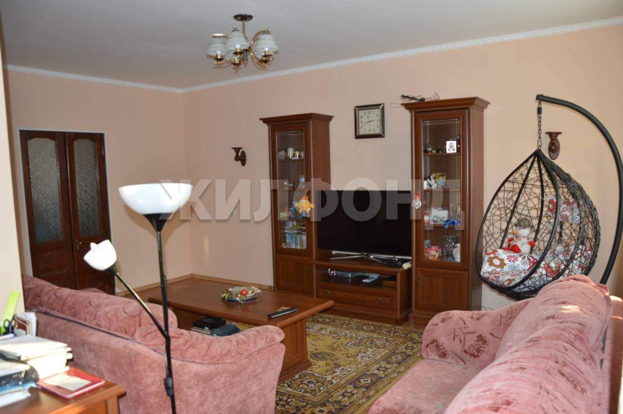 Купить дачу, дом, коттедж за 15 000 000 рублей на Белоярская улица