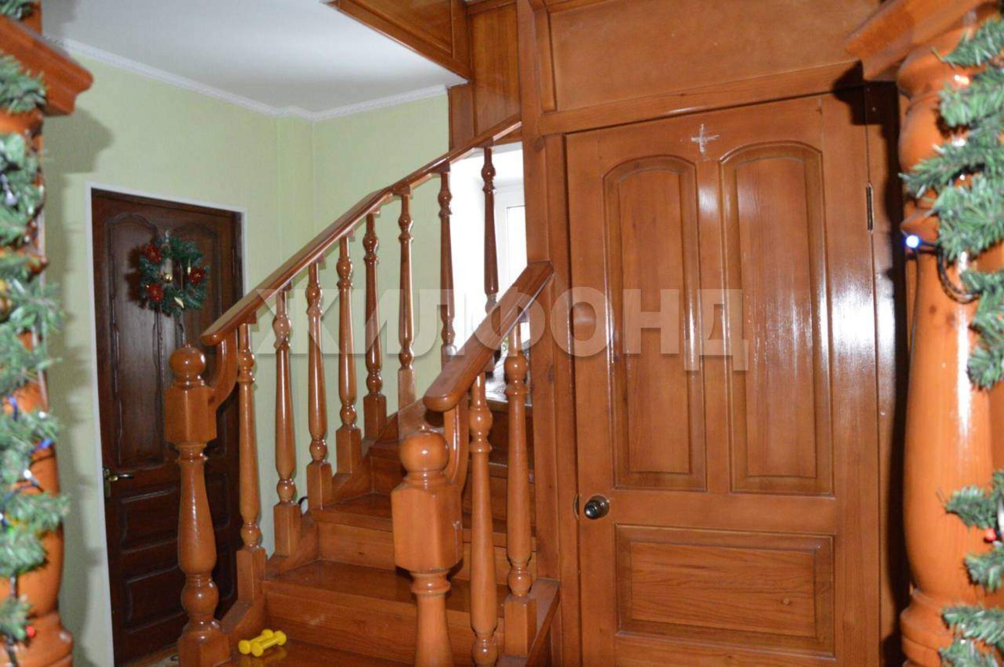 Купить дачу, дом, коттедж за 15 000 000 рублей на Белоярская улица