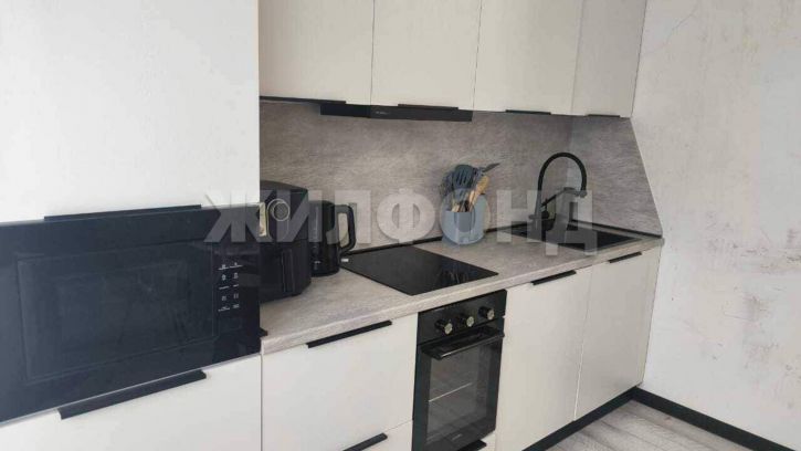 3-комн квартира Пирятинская улица, д.17А