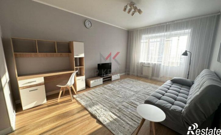 2-комн квартира ул Авиаторов, 10,  д. 10