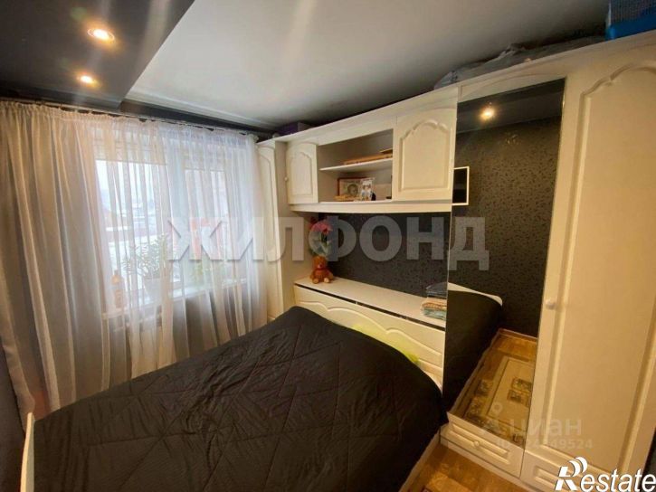 4-комн квартира улица Тельмана, 98А,  д. 98А