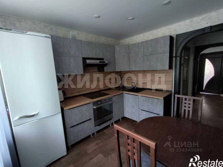 3-комн квартира улица Крылова, 71А,  д. 71А