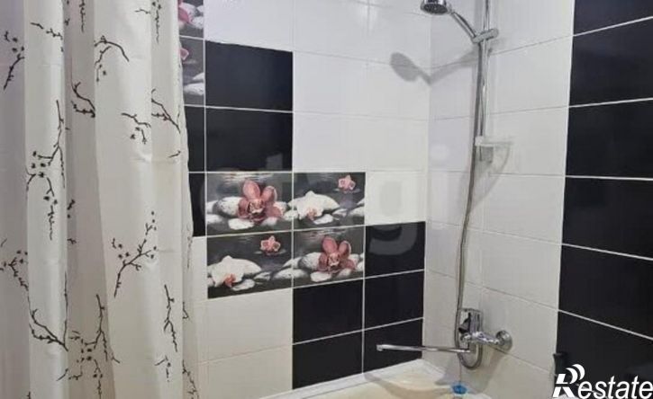 2-комн квартира ул Дзержинского, 183,  д. 183