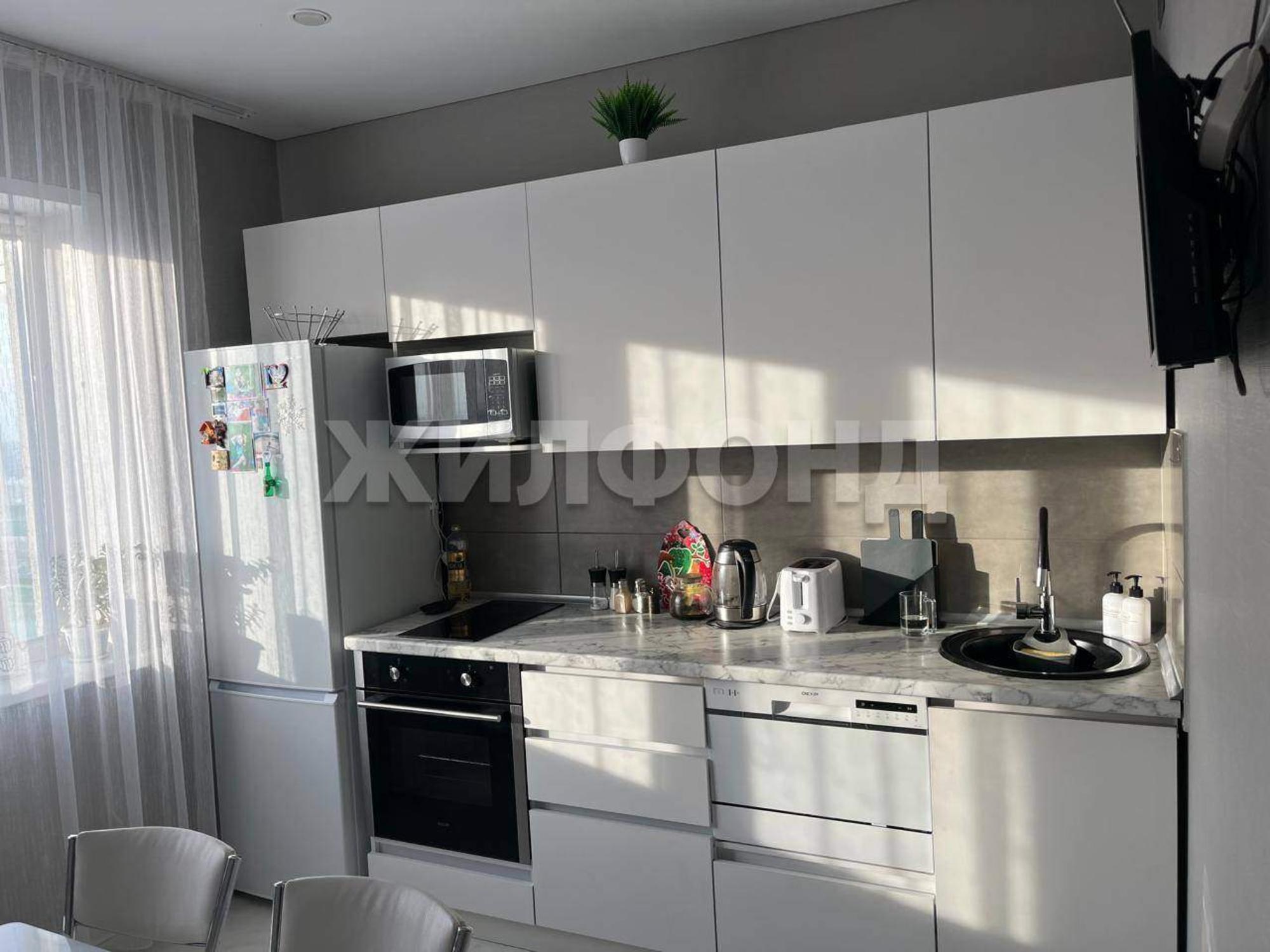 Купить квартиру за 7 150 000 рублей на Богдана Хмельницкого улица, д.155