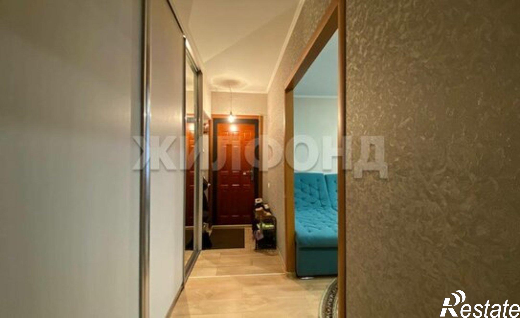 Купить квартиру за 6 100 000 рублей на улица Комарова, 18