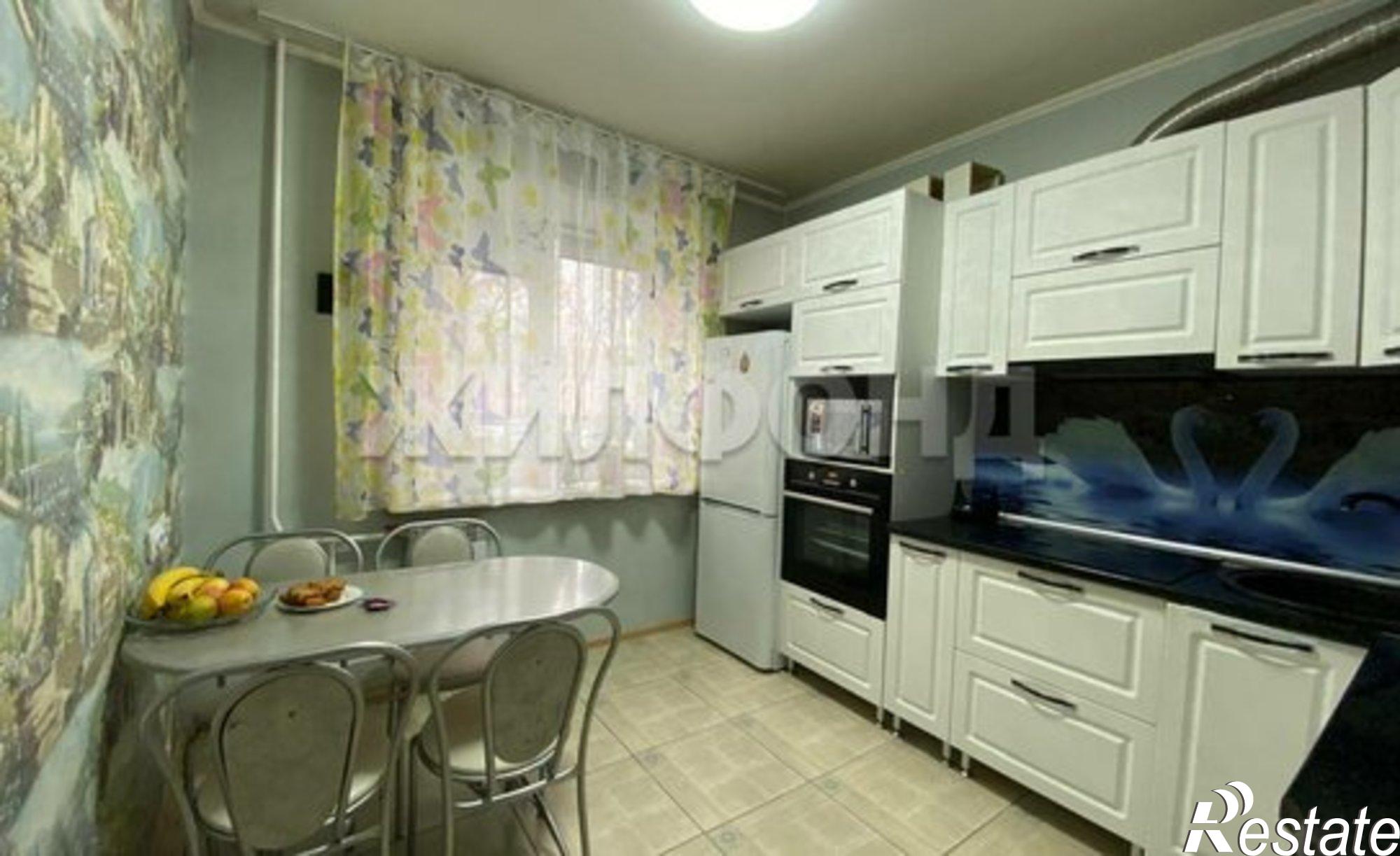 Купить квартиру за 6 100 000 рублей на улица Комарова, 18