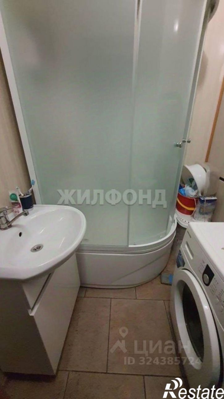 2-комн квартира улица Авиаторов, 4,  д. 4