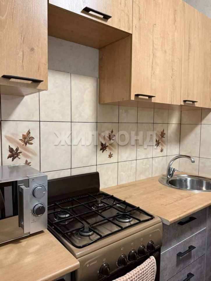 3-комн квартира Хакасская улица, д.80