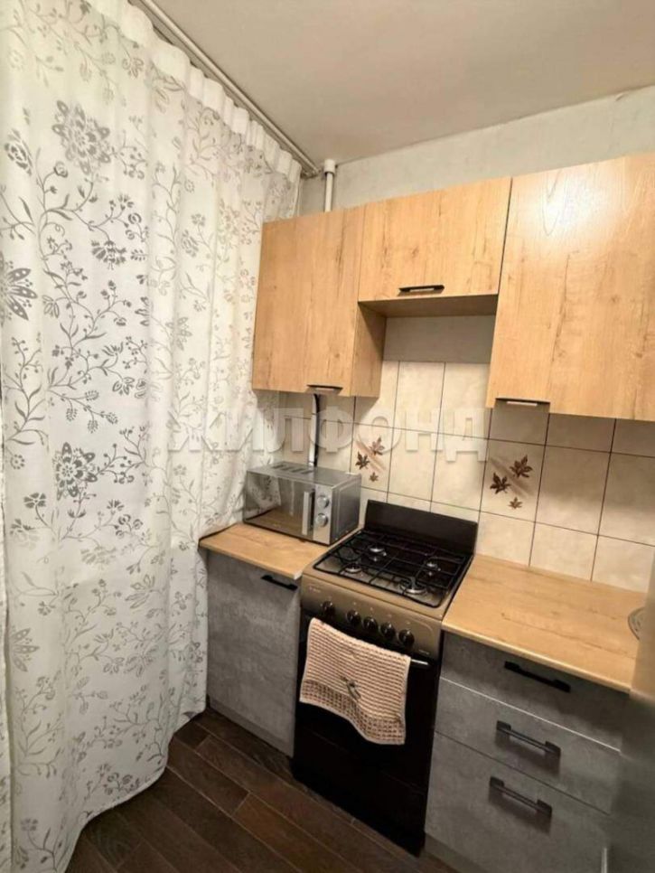 3-комн квартира Хакасская улица, д.80