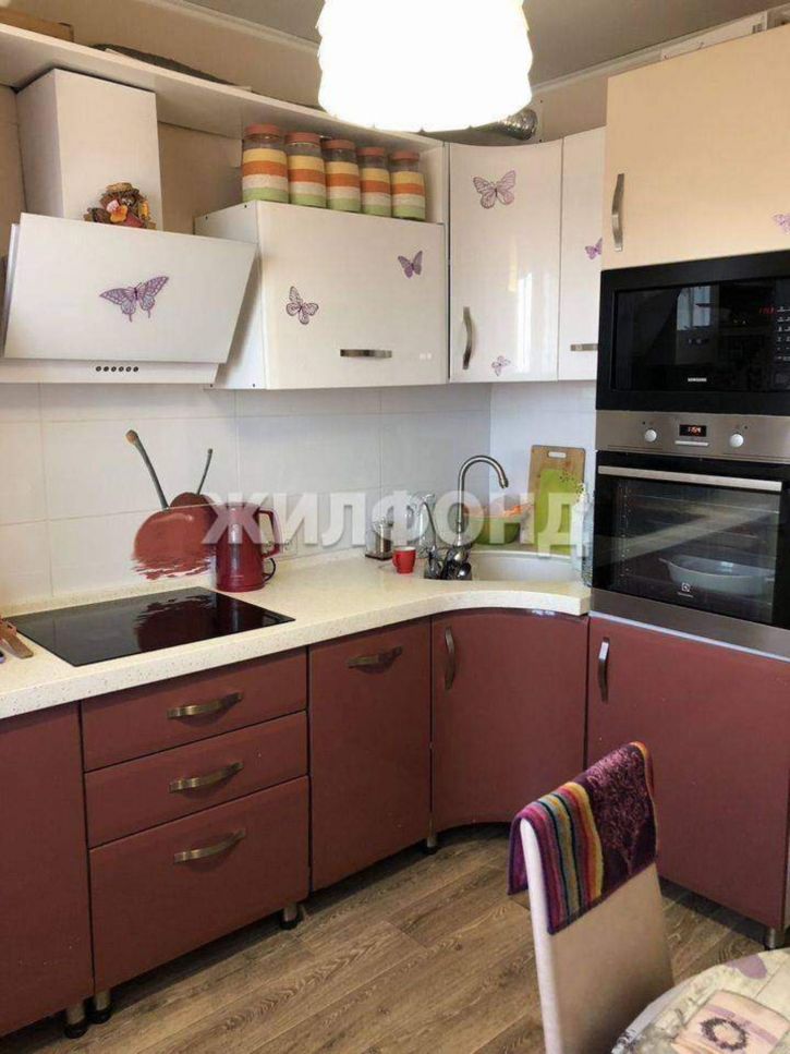 3-комн квартира Хакасская улица, д.32