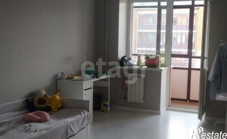 4-комн квартира улица Авиаторов, 8,  д. 8