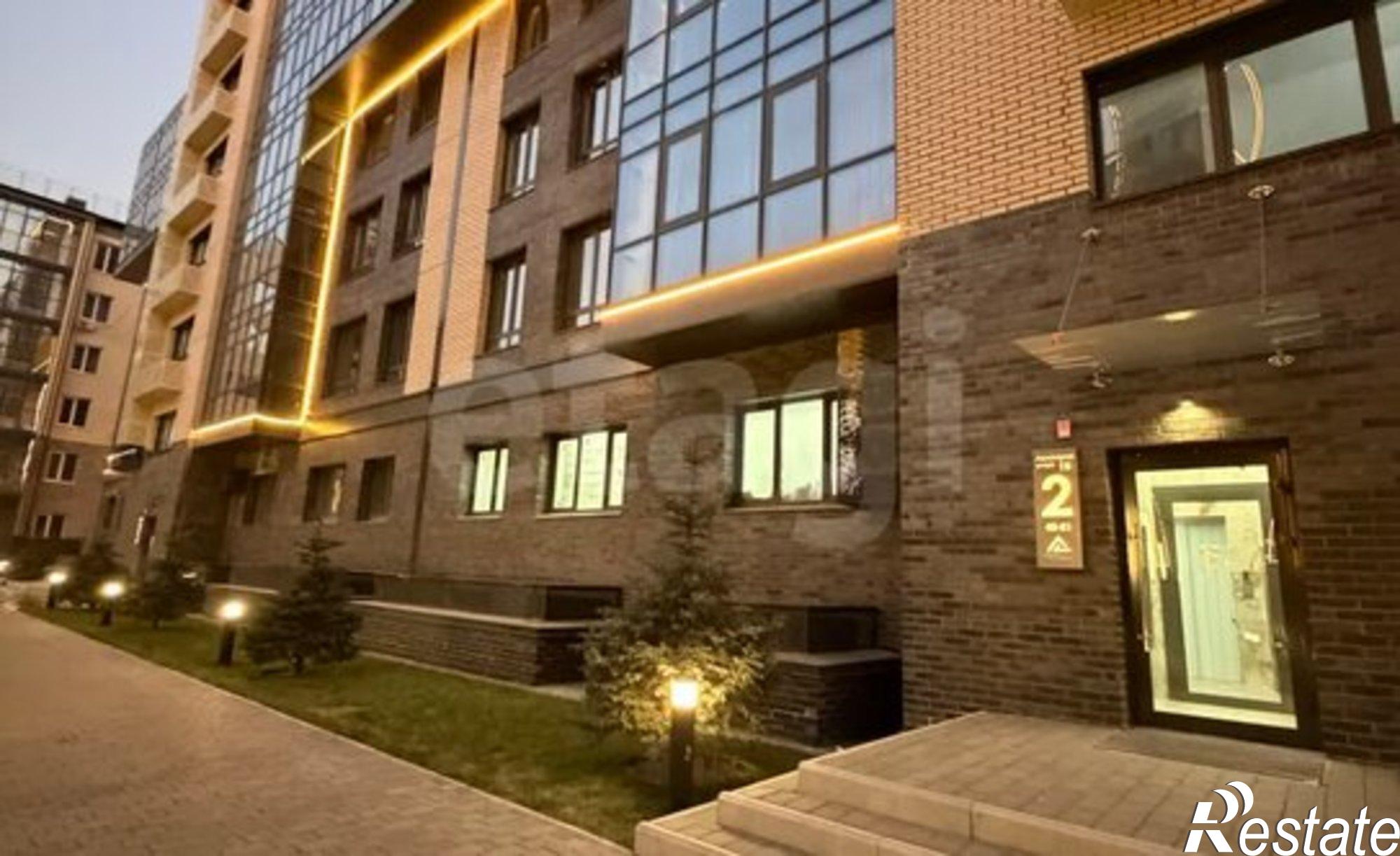 Купить квартиру за 12 000 000 рублей на улица Авиаторов, 1Г