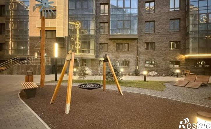 2-комн квартира улица Авиаторов, 1Г,  д. 1Г