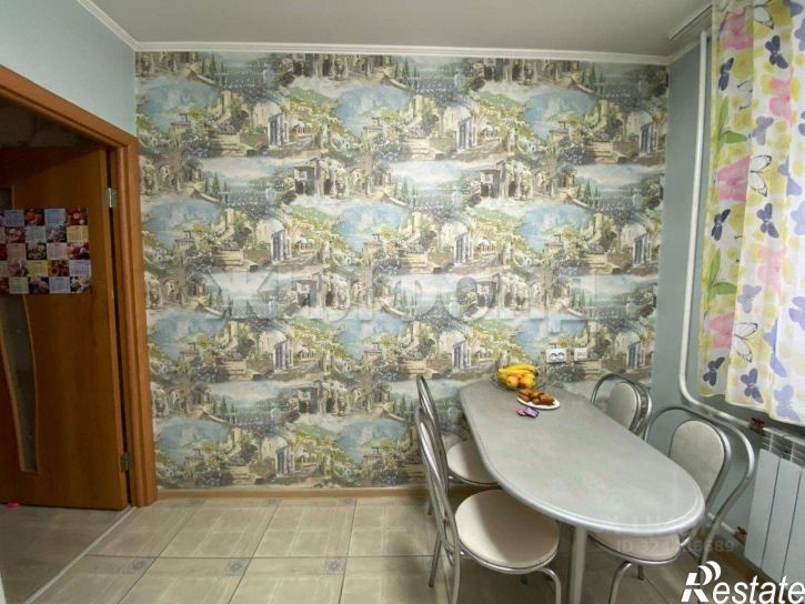 3-комн квартира улица Комарова, 18,  д. 18