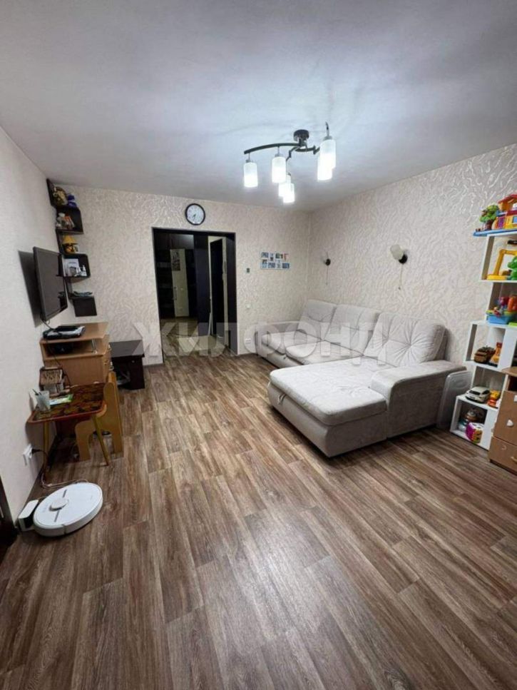 3-комн квартира Кошурникова улица, д.11