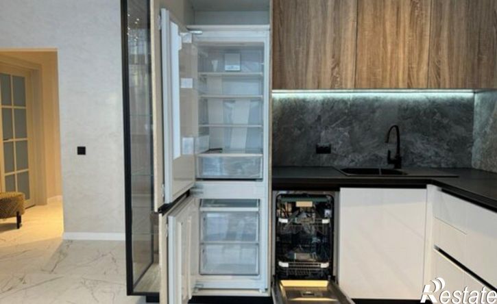 2-комн квартира ул Авиаторов, 2,  д. 2