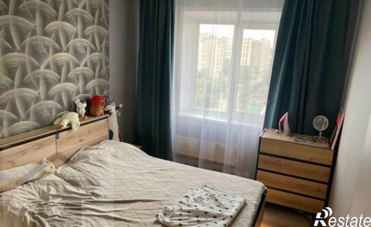 2-комн квартира улица Крылова, 73,  д. 73