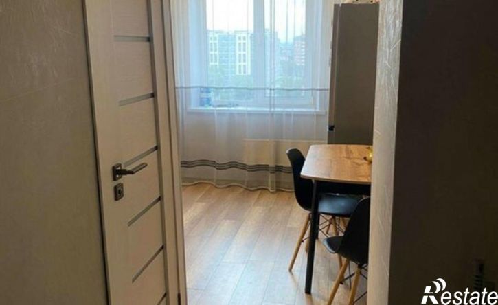 2-комн квартира улица Крылова, 73,  д. 73