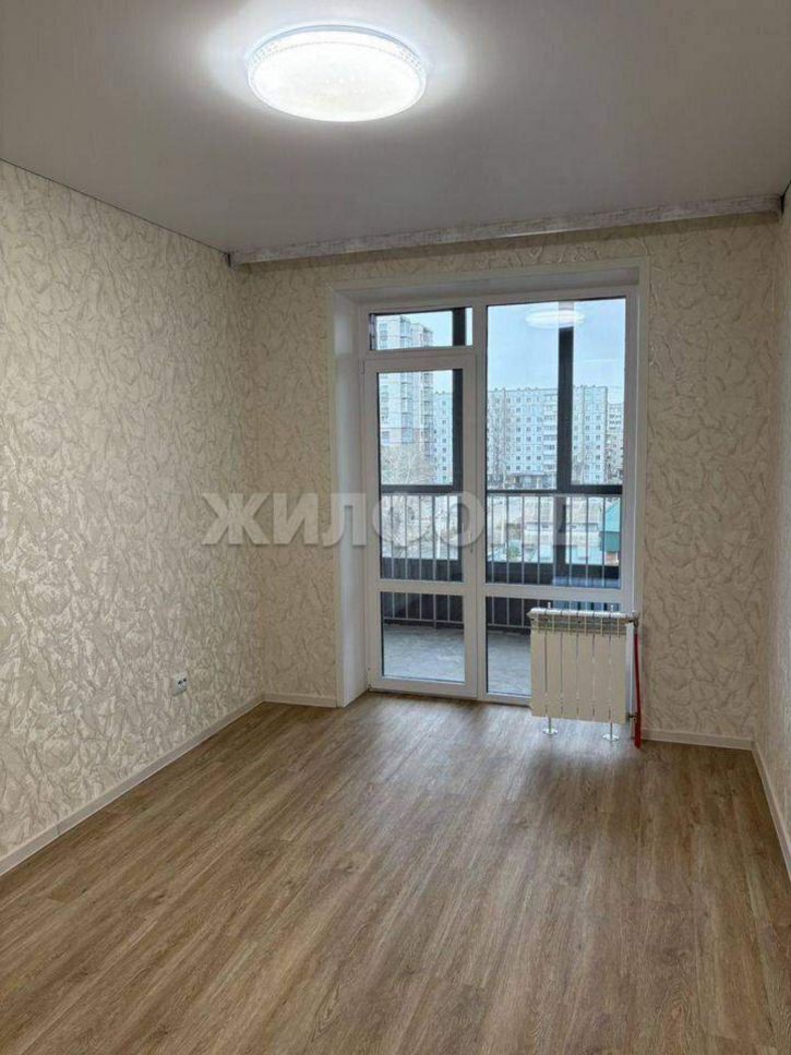 2-комн квартира Ленинского Комсомола улица, д.1