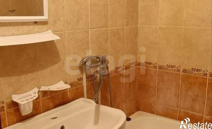 3-комн квартира ул Торосова, 4,  д. 4