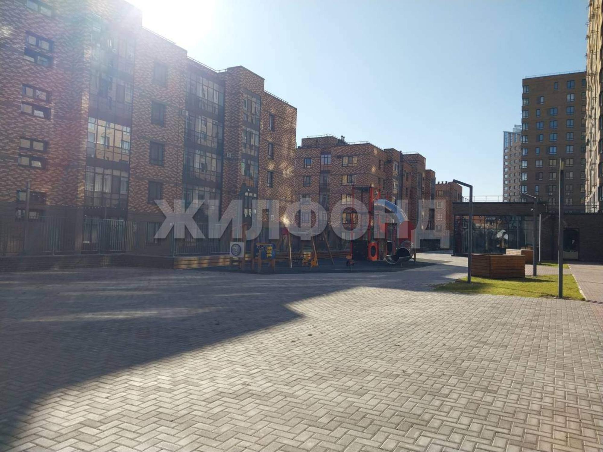 Купить квартиру за 7 600 000 рублей на Комарова улица, д.7Б