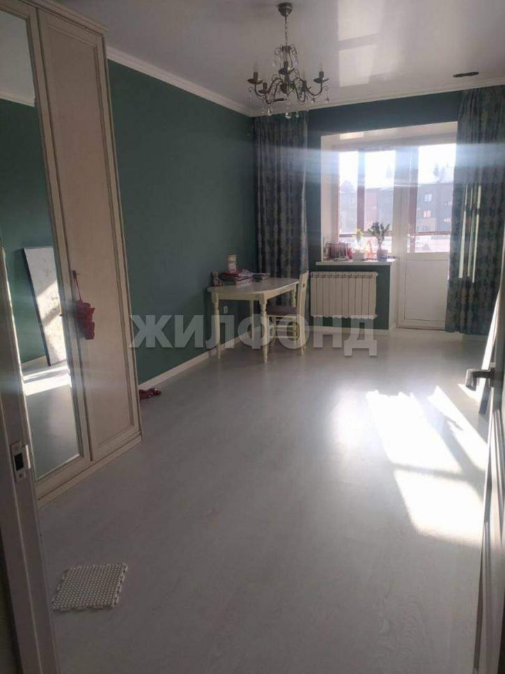 3-комн квартира Авиаторов улица, д.8