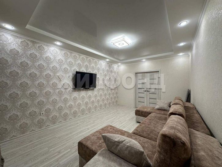 1-комн квартира Авиаторов улица, д.4