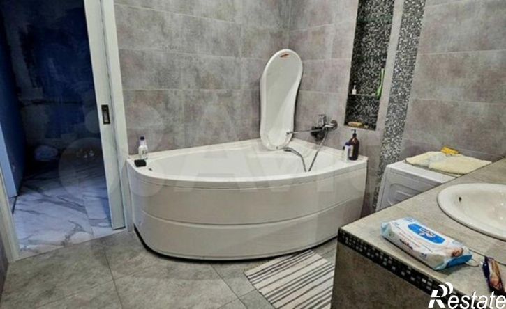 2-комн квартира пр-кт Дружбы Народов, 43А,  д. 43А