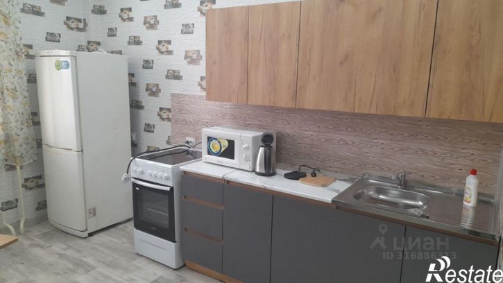 2-комн квартира улица Кирова, 185к3