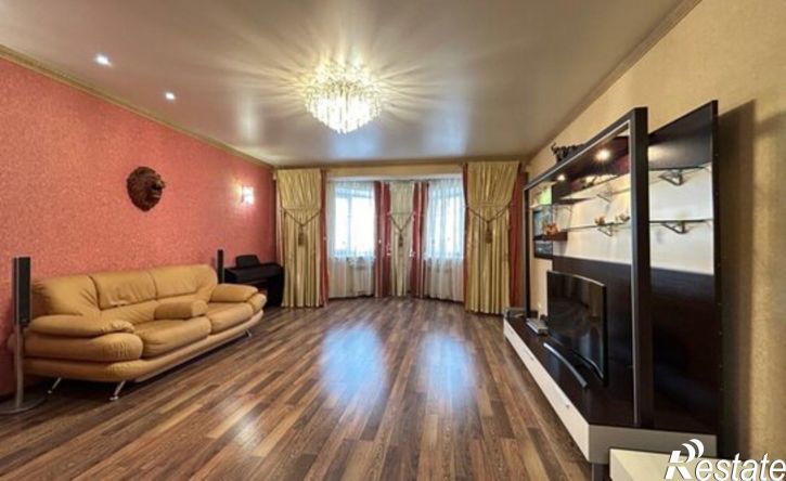 6-комн квартира улица Бограда, 118,  д. 118