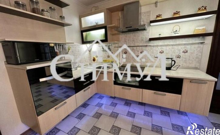 3-комн квартира улица Торосова, 17,  д. 17