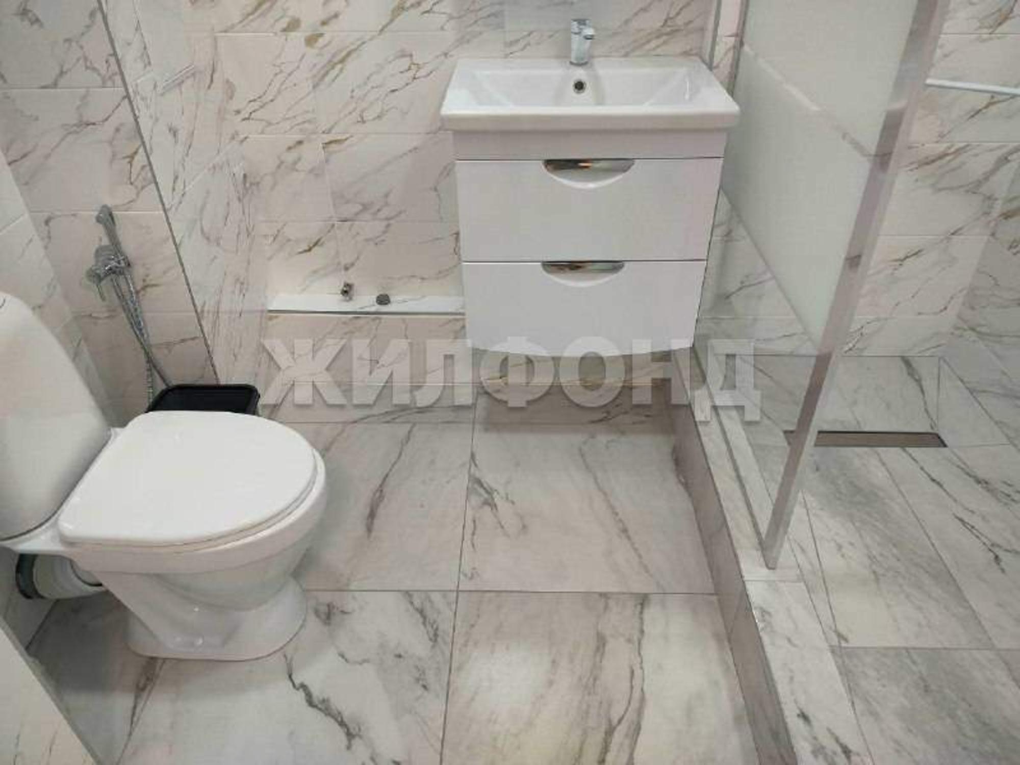 Купить квартиру за 7 500 000 рублей на Комарова улица, д.7Б