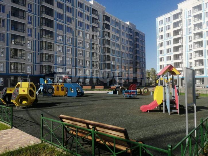 2-комн квартира Генерала Тихонова ул., д.8