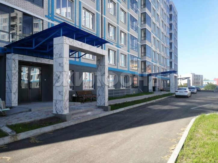 2-комн квартира Генерала Тихонова ул., д.8