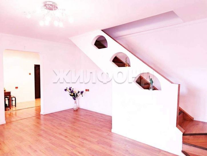 5-комн квартира Чехова ул., д.116