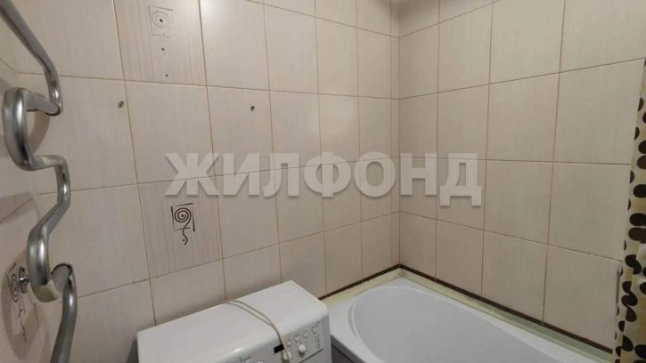 3-комн квартира Пирятинская ул., д.14