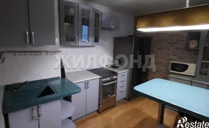 3-комн квартира улица Торосова, 17,  д. 17