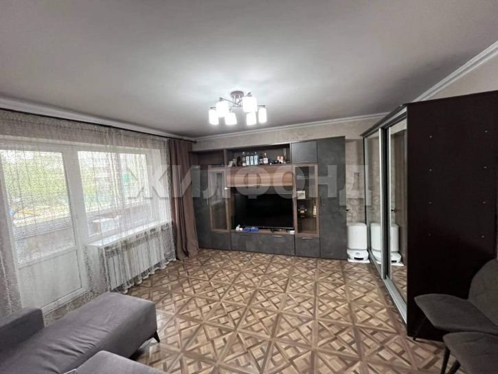 2-комн квартира Крылова ул., д.106к2