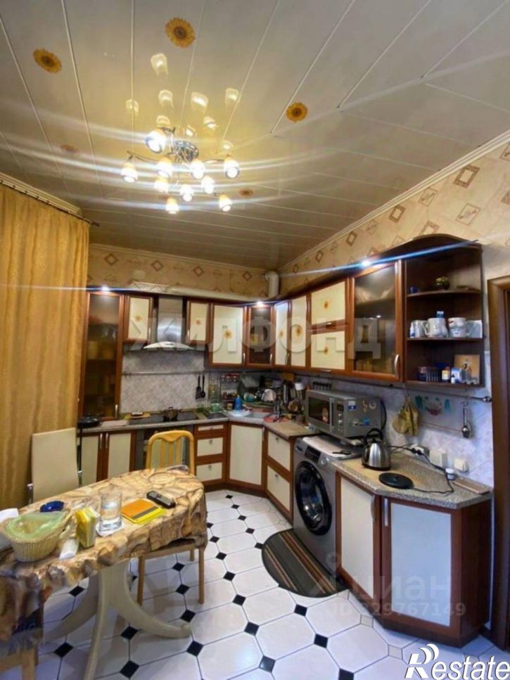 4-комн квартира ул Вяткина, 33а,  д. 33а