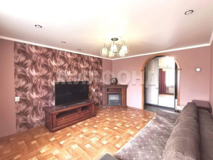 3-комн квартира Чкалова ул., д.13а