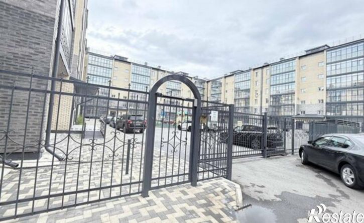4-комн квартира улица Авиаторов, 1Г,  д. 1Г