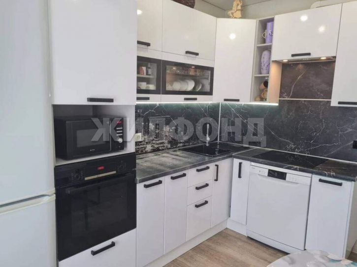 3-комн квартира Некрасова ул., д.33