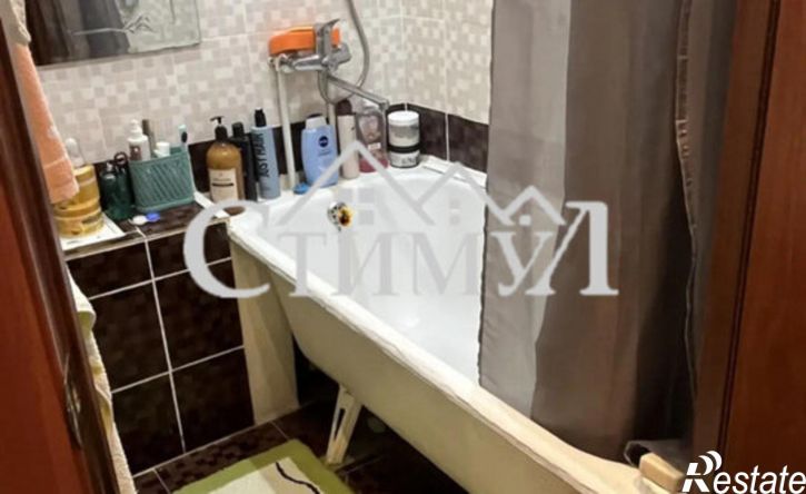 2-комн квартира ул Пирятинская, 14,  д. 14