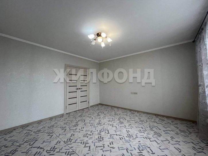 2-комн квартира Крылова ул., д.102