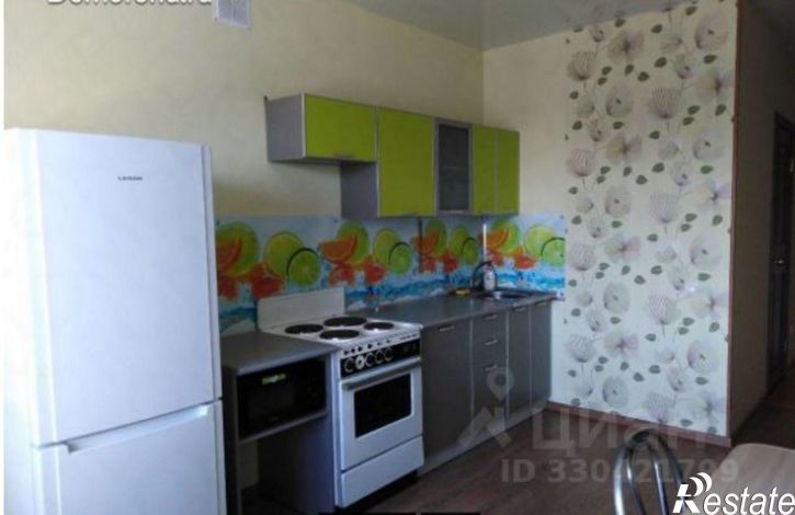 1-комн квартира ул Авиаторов, 10,  д. 10