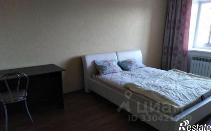 1-комн квартира ул Авиаторов, 10,  д. 10