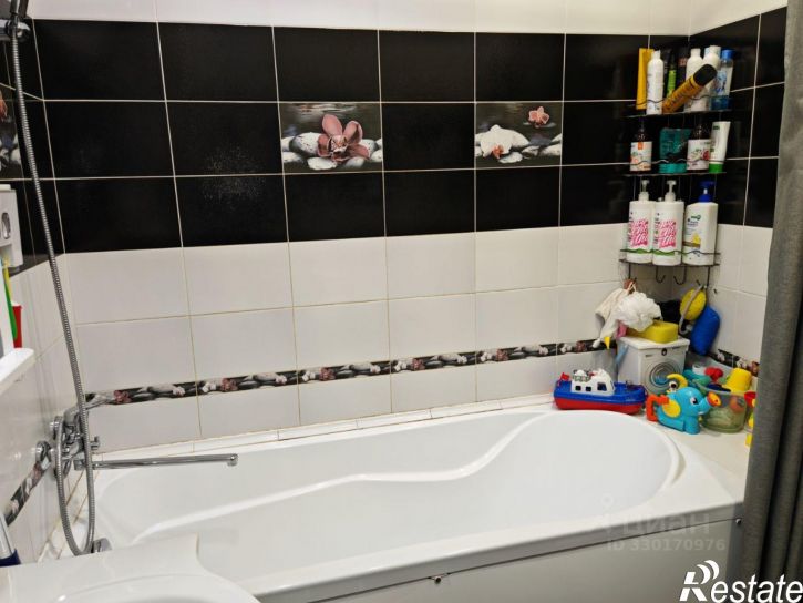 3-комн квартира проспект Дружбы Народов, 43,  д. 43